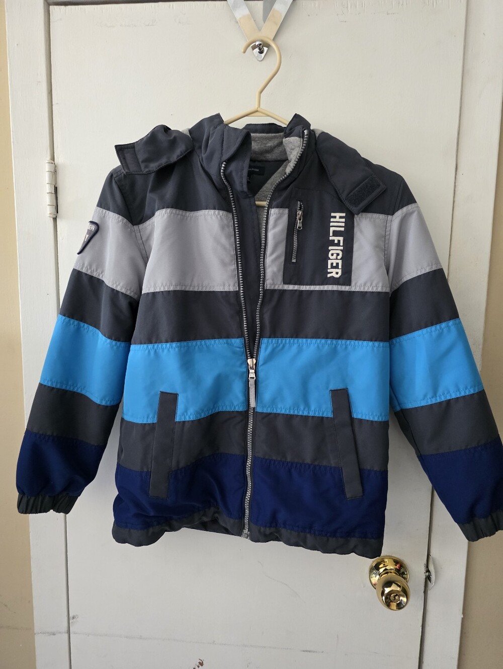 EUC -Tommy Hilfiger Boys' Colorblock Puffer Jacket in Navy, Gray & Blue